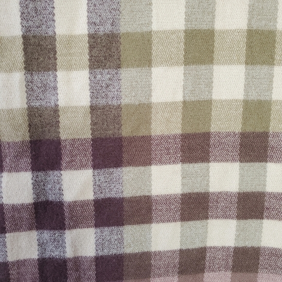 Large Zara green and purple plaid knit scarf - Picture 4 of 8